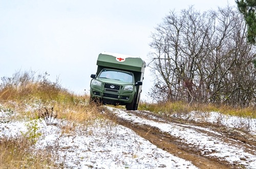 БОГДАН 2251 УСПІШНО ДОЛАЄ СНІЖНУ ЗАМЕТІЛЬ НА ГІРСЬКИХ ПІДЙОМАХ