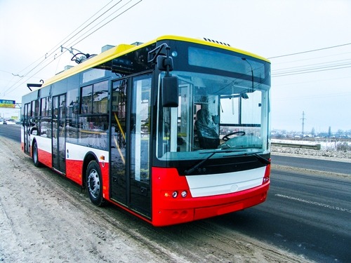 ГРОМАДСЬКИЙ ТРАНСПОРТ УКРАЇНСЬКОГО ВИРОБНИЦТВА ЗДАТНИЙ ЕФЕКТИВНО РОЗВАНТАЖИТИ МІСЬКІ ДОРОГИ ВЗИМКУ