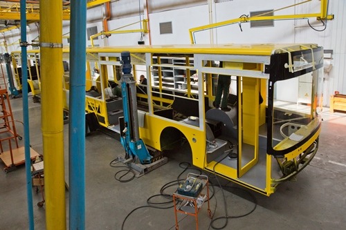 НА ЛУЦЬКОМУ АВТОСКЛАДАЛЬНОМУ ЗАВОДІ ТРИВАЄ ВИГОТОВЛЕННЯ ТРОЛЕЙБУСІВ ДЛЯ ХАРКОВА. ФОТО