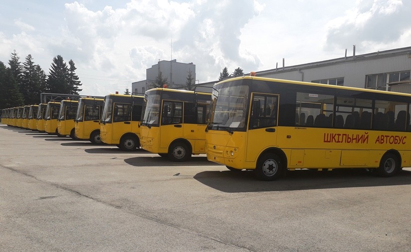 ПЕРШІ 5 З 20 ШКІЛЬНИХ АВТОБУСІВ «БОГДАН А22412» ВИРУШИЛИ У ЖИТОМИРСЬКУ ОБЛАСТЬ