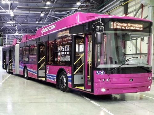 КОРПОРАЦІЯ «БОГДАН» ВІДВАНТАЖИЛА МІСТУ КРЕМЕНЧУК ВСІ 40 ТРОЛЕЙБУСІВ – УМОВИ ДОГОВОРУ ВИКОНАНІ