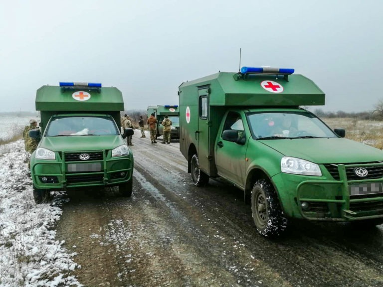 МАРАФОН-ЧЕЛЕНДЖ «ВІД МАРІУПОЛЯ ДО СТАНИЦІ ЛУГАНСЬКОЇ» ЗАБЕЗПЕЧУВАЛИ П’ЯТЬ «БОГДАНІВ 2251». ФОТО