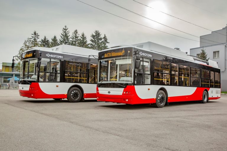 ДВА НОВІ ТРОЛЕЙБУСИ «БОГДАН Т70117» ПЕРЕДАНІ ДЛЯ ЛУЧАН