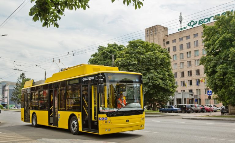 НЕ ДОПУСТИТИ ЗНИЩЕННЯ УКРАЇНСЬКОГО АВТОВИРОБНИЦТВА – ЛУЦЬКІ АВТОБУДІВНИКИ ЗВЕРНУЛИСЯ ДО ВЕРХОВНОЇ РАДИ